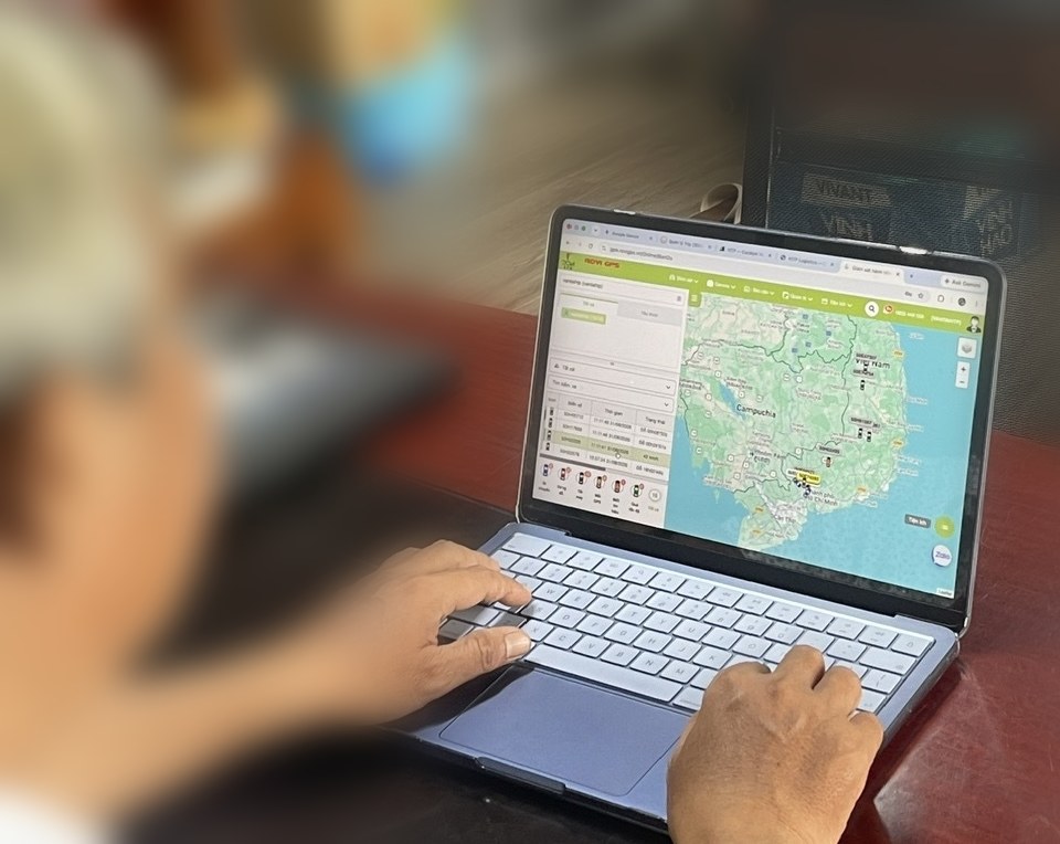 Giám sát hành trình đội xe Hoàng Thiên Phúc qua hệ thống GPS